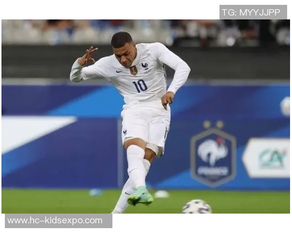 治多足球球星的成长轨迹与世界足坛影响力分析